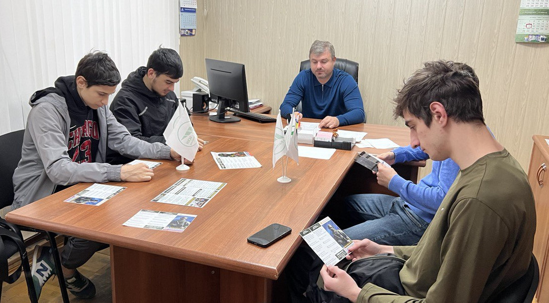 Каспийский Центр занятости провел День открытых дверей по заключению контракта на военную службу